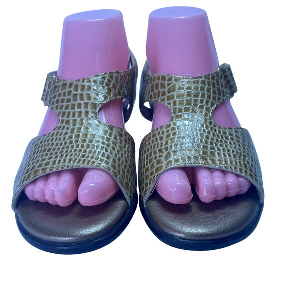 SAS Sandals Womens 7.5M Tripad Comfort Suntimer Snake Print Slingback - Picture 3 of 11